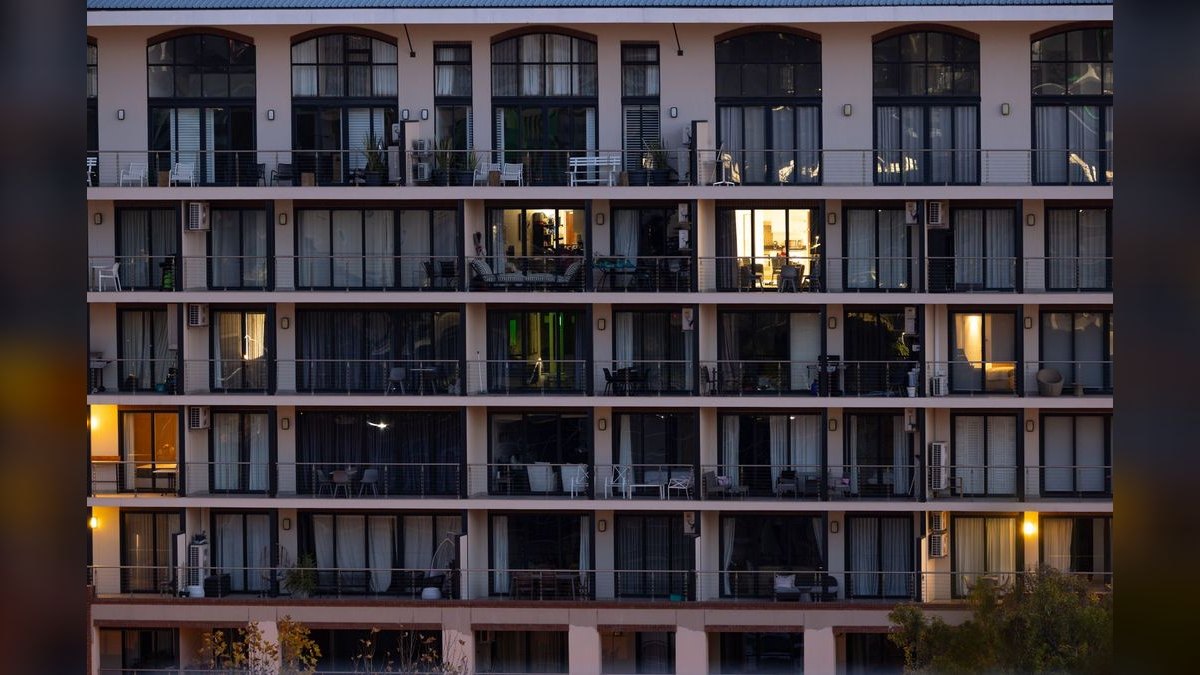 What's the realistic occupancy rate I need to break even on a 300-unit self-storage facility, and how long does it take to get there — figure 5