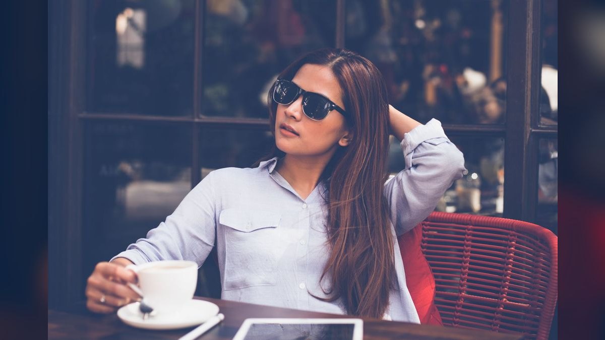 What's the realistic break-even cup count per day for a 1200-square-foot coffee shop, and how long does it take to reach it — figure 2
