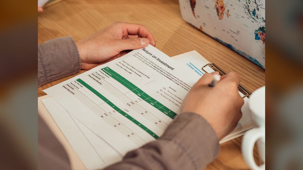 What's the realistic per-return pricing for an independent tax prep firm, and how do you scale beyond seasonal income — figure 3