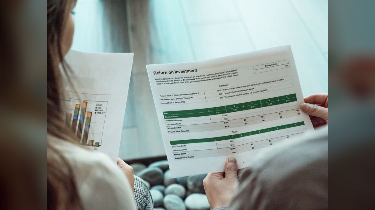 What's the realistic per-return pricing for an independent tax prep firm, and how do you scale beyond seasonal income — figure 4
