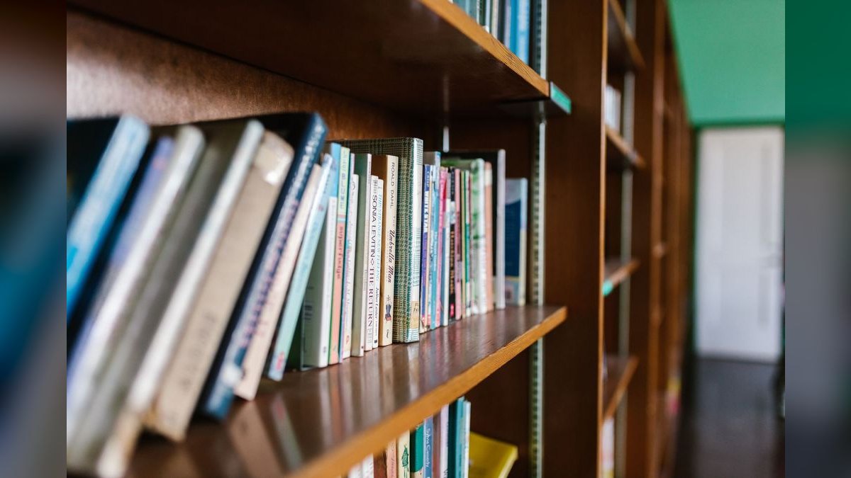 What's the right management fee percentage for a vacation rental management company, and what services need to be included to justify it?