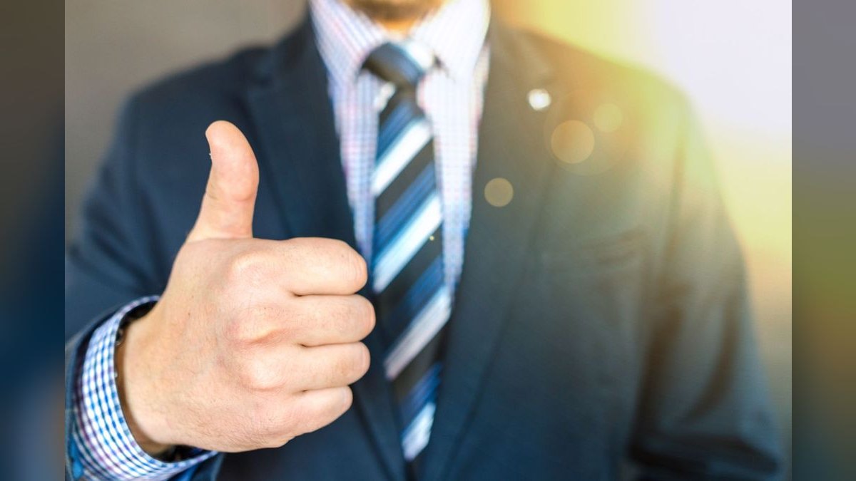 What's the right discount-approval matrix when AEs need 20% off to close 70% of mid-market deals — figure 3