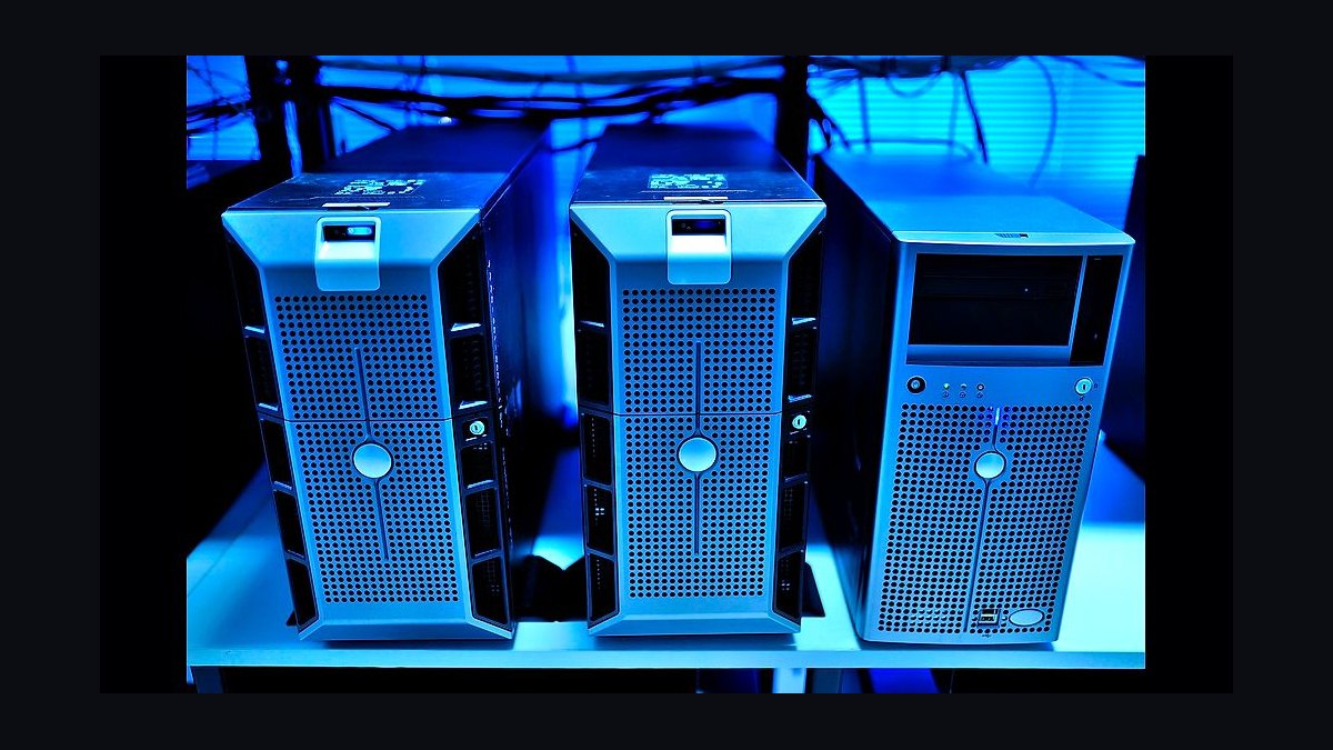 How do you decide between single-vendor stack vs best-of-breed in 2027?