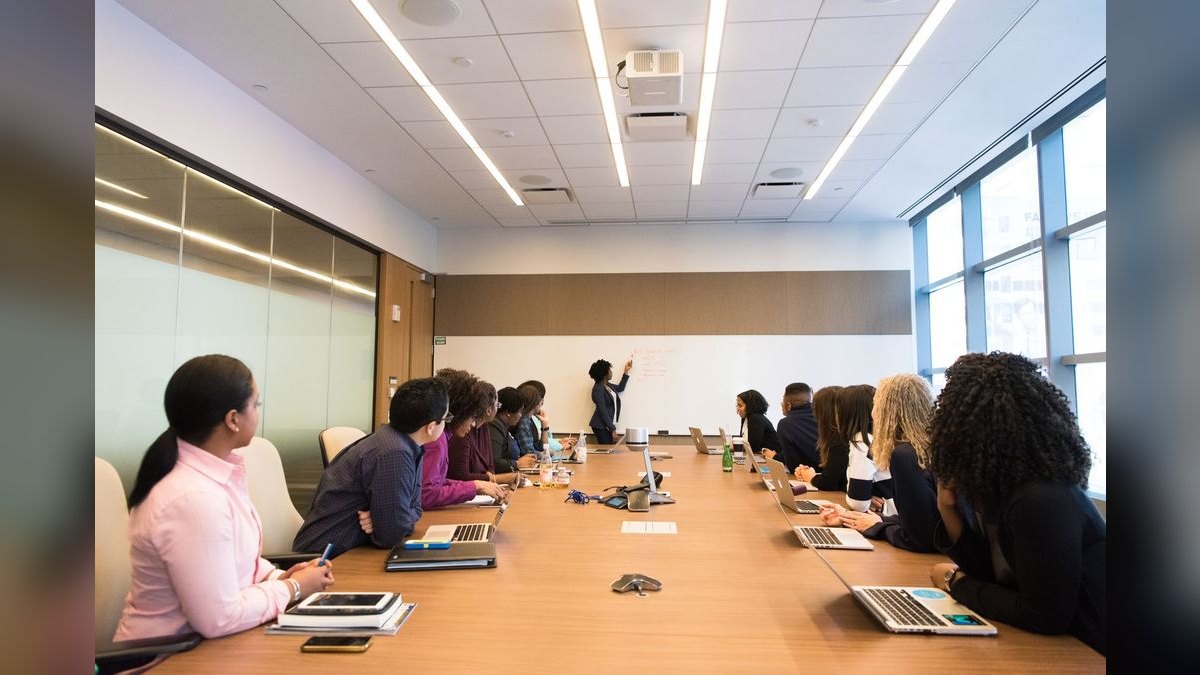 How do I run a sales kickoff that actually changes behavior?