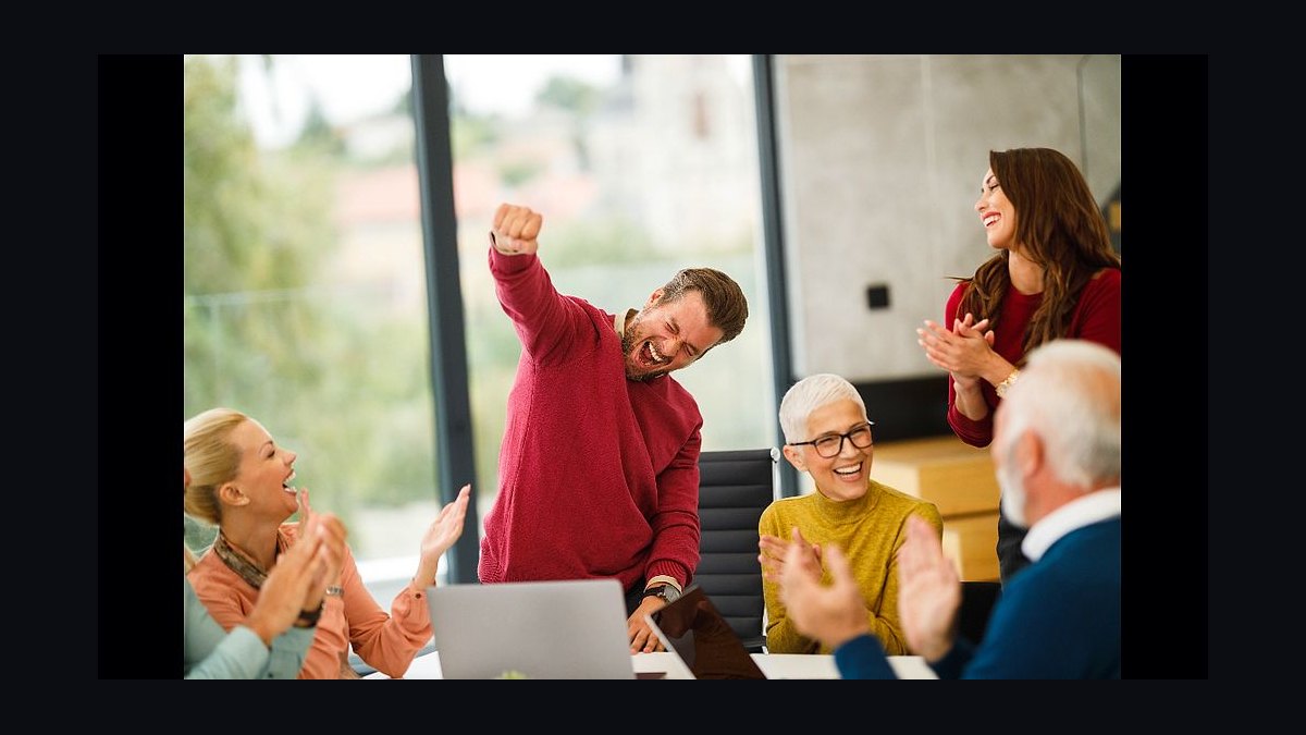 What is GRR (Gross Revenue Retention) and how does it differ from NRR in 2027?