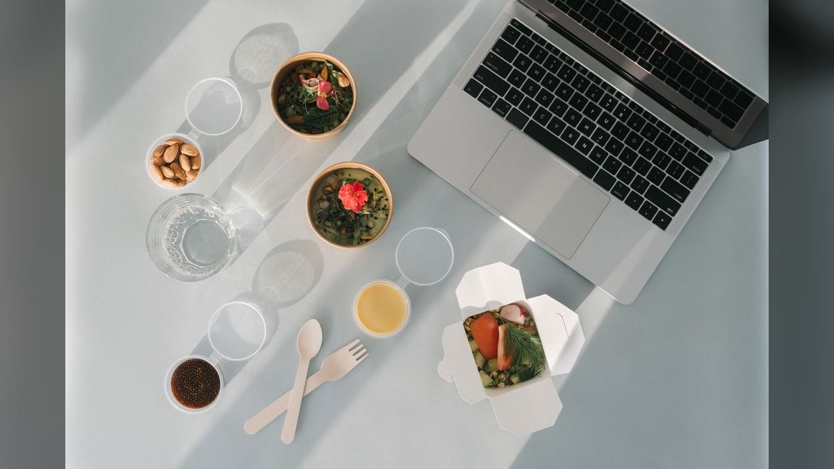 How'd you fix Munchery's revenue issues in 2026 — figure 3