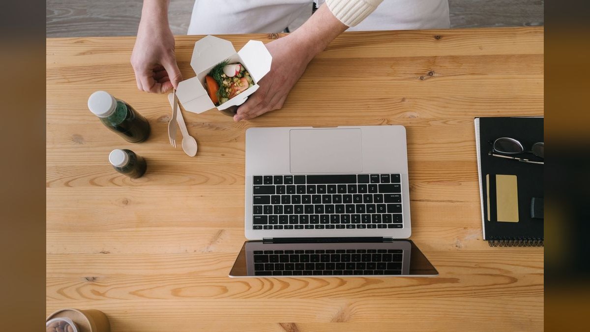 How'd you fix Munchery's revenue issues in 2026 — figure 4