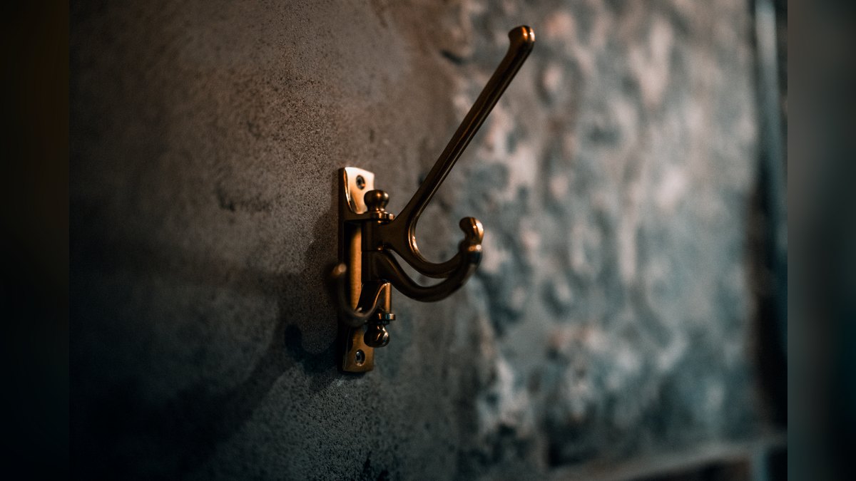 How'd you fix Hooked Inc's revenue issues in 2026?