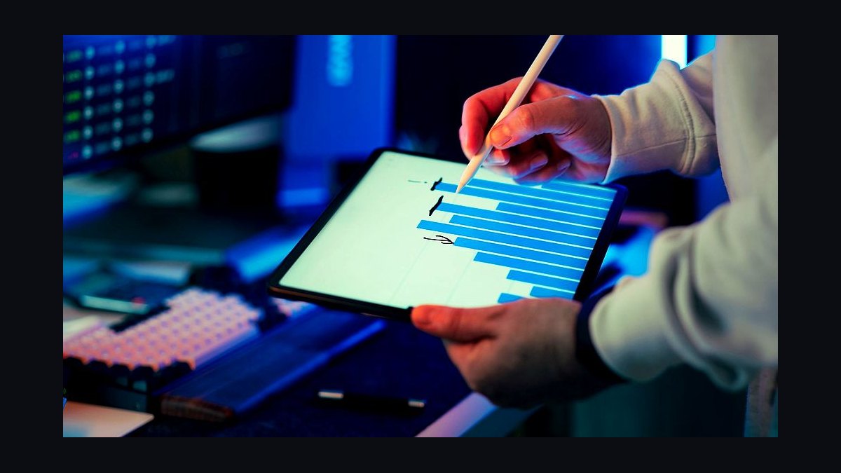 How do you reduce forecast slippage in 2027?