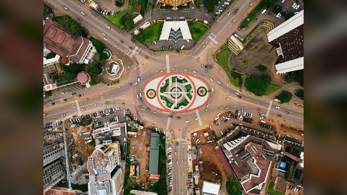 How do I navigate a 14-stakeholder enterprise deal?
