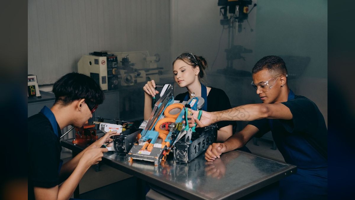 How'd you fix Built Robotics's revenue issues in 2026 — figure 1