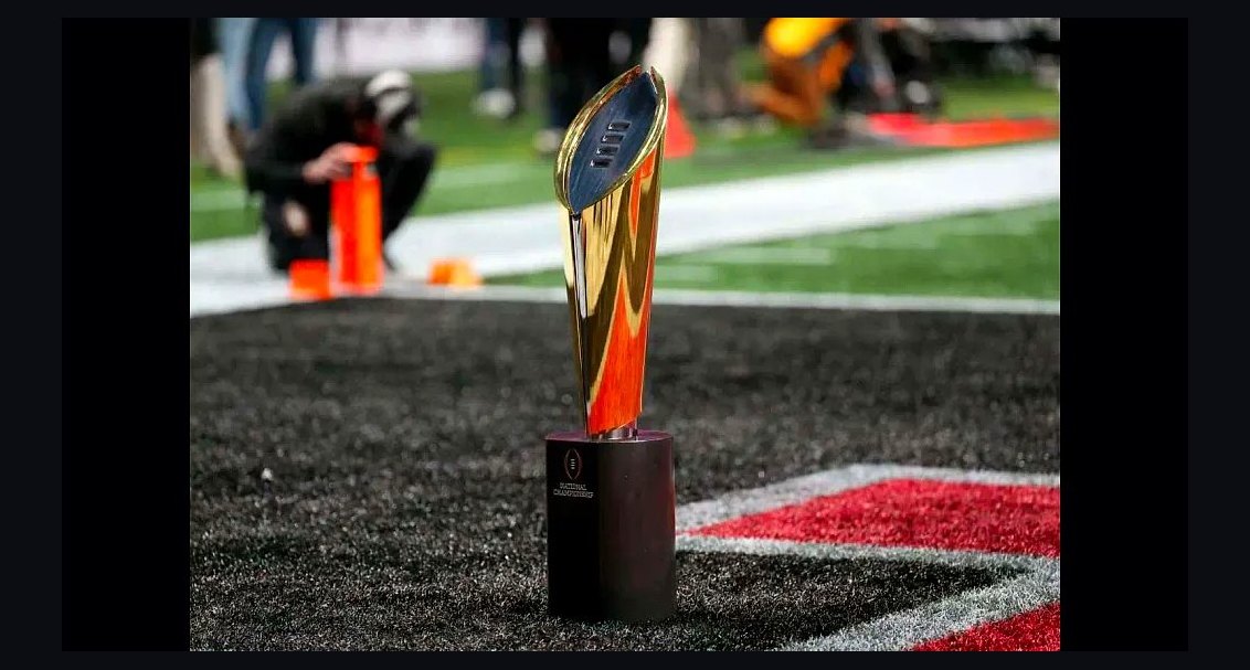 How does the new College Football Playoff straight-seeding format work in 2027?