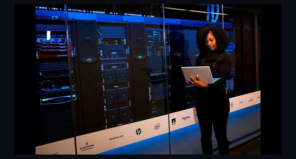 What are data clean rooms and how does privacy-safe data collaboration work in 2027?
