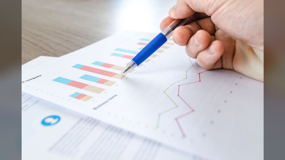 How'd you fix VaynerX subsidiaries' revenue issues in 2026 — figure 4