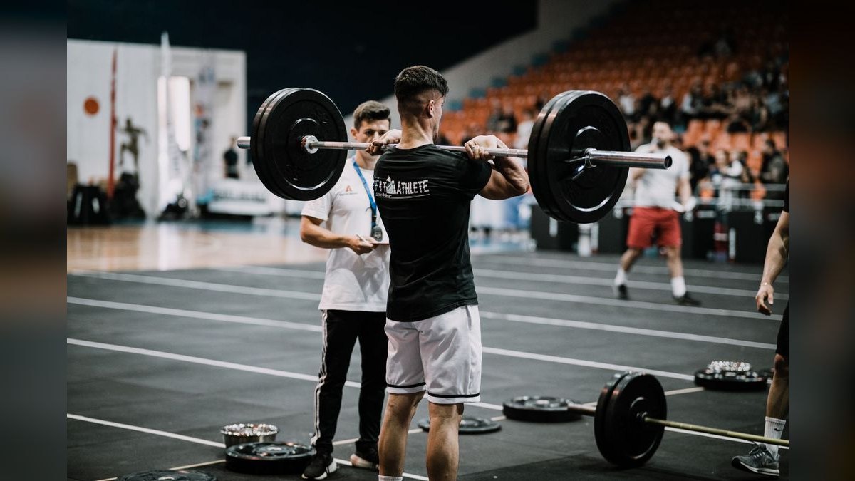 How do you coach reps using activity metrics without micromanaging — figure 2