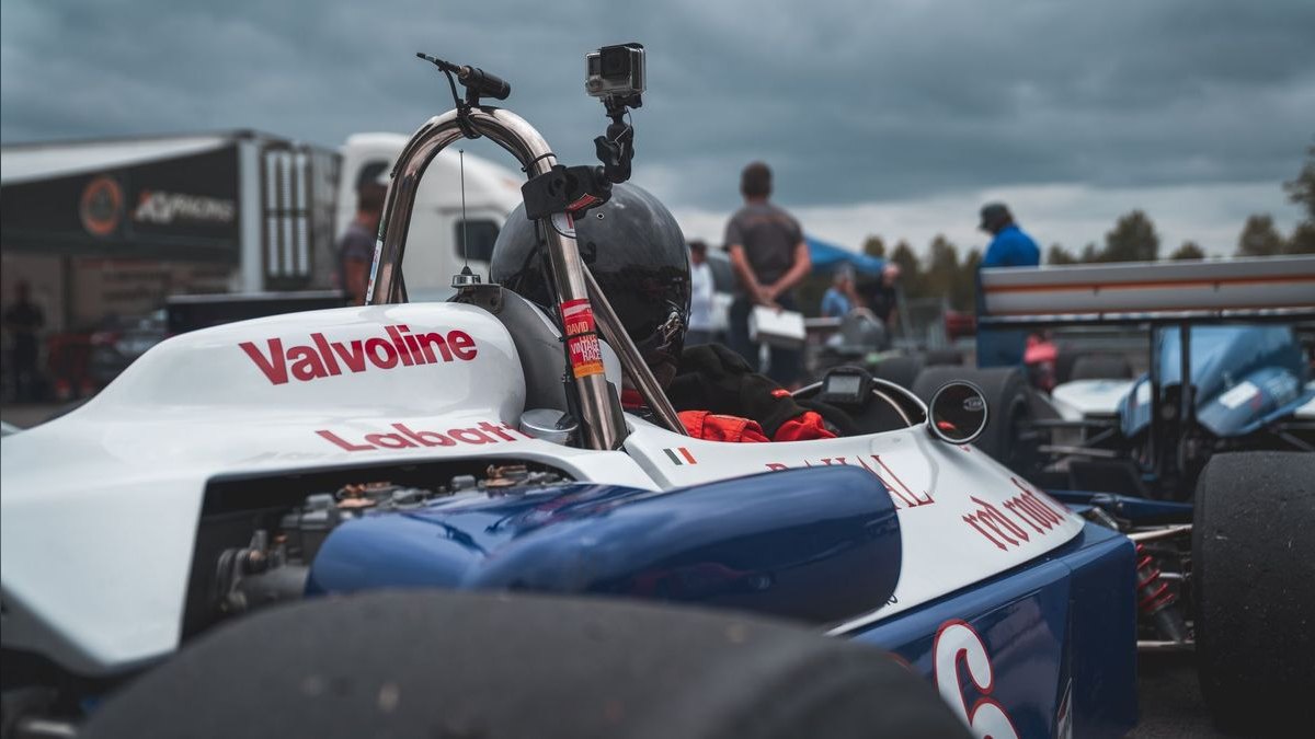 Should I open or buy a Valvoline Instant Oil Change franchise in 2027 — figure 1