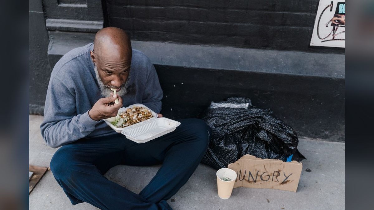 Should I open or buy a Hungry Howie's franchise in 2027 — figure 3