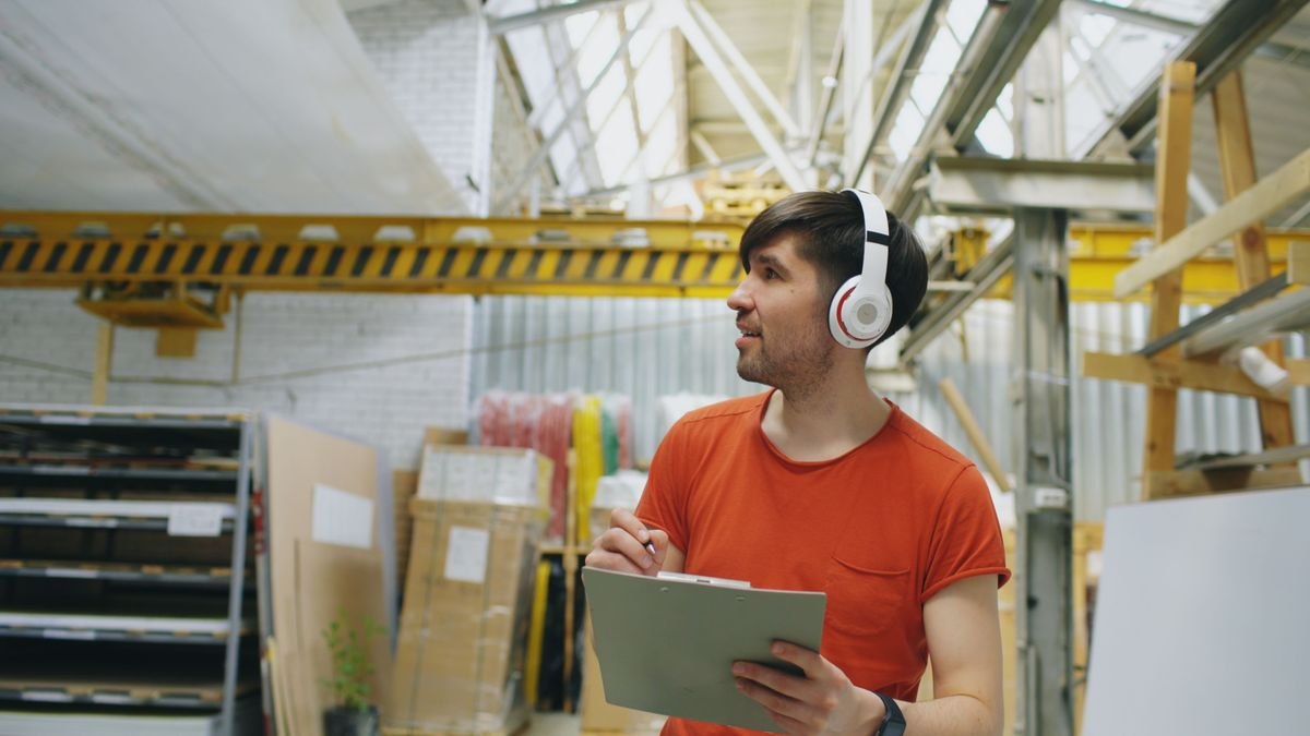 What's the right comp structure for a partner/reseller channel?