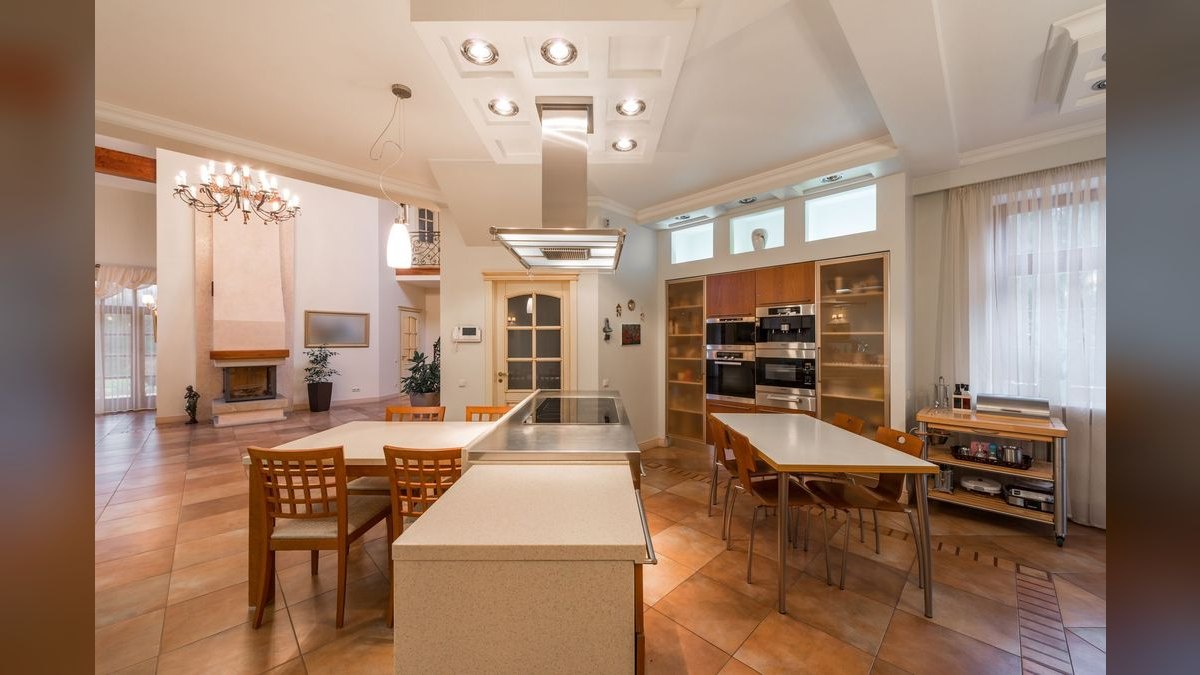 Should I open or buy a Kitchen Tune-Up franchise in 2027 — figure 3