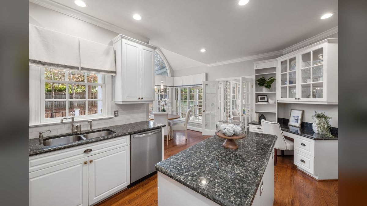 Should I open or buy a Granite Transformations franchise in 2027?