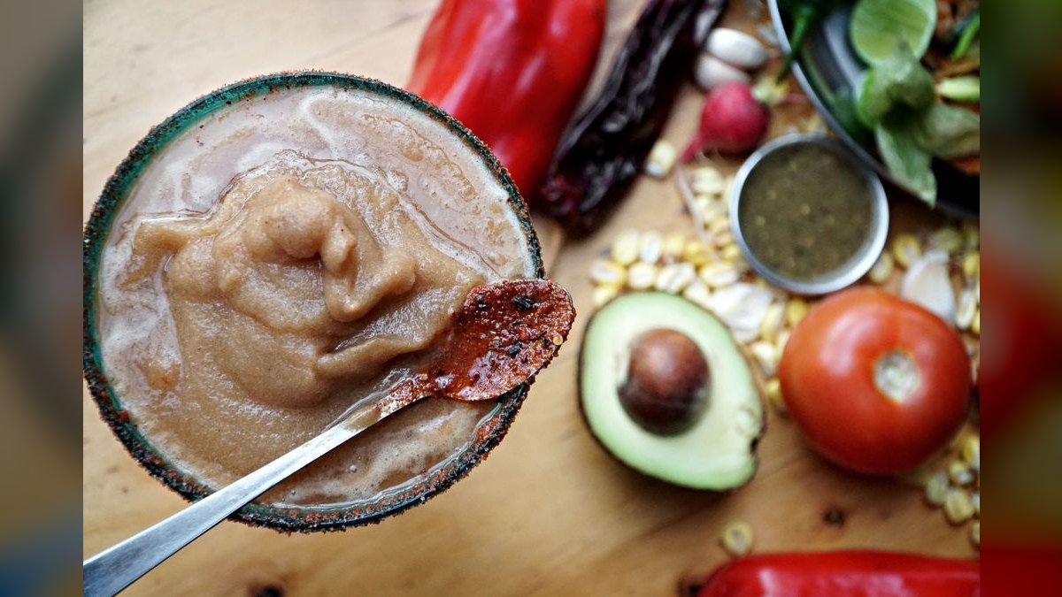 Should I open or buy a Salsarita's Fresh Mexican Grill franchise in 2027 — figure 1