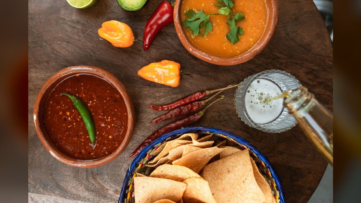 Should I open or buy a Salsarita's Fresh Mexican Grill franchise in 2027 — figure 3