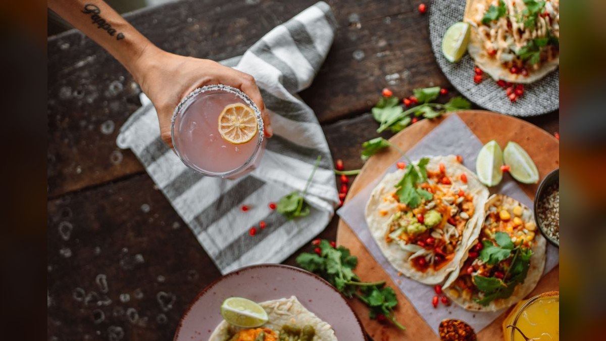 Should I open or buy a Salsarita's Fresh Mexican Grill franchise in 2027 — figure 5