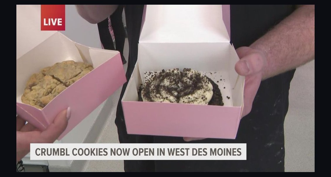 Should I open or buy a Cookies Crumbl alternative — Insomnia Cookies — franchise in 2027?