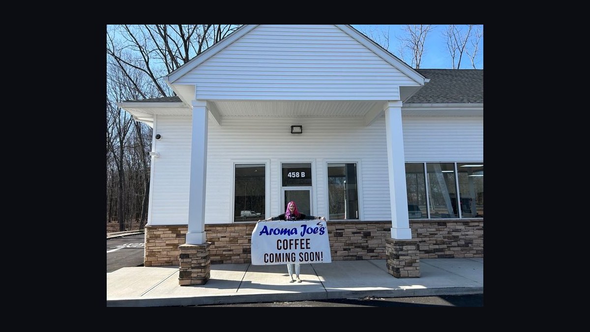Should I open or buy an Aroma Joe's Coffee franchise in 2027 — figure 1