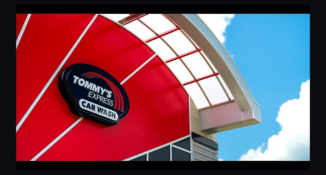 Should I open or buy a Tommy's Express Car Wash franchise in 2027?
