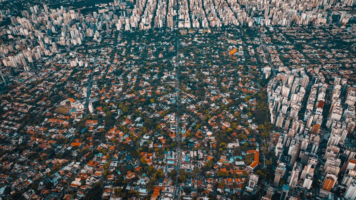 Should I open or buy a Sun Tan City franchise in 2027 — figure 2
