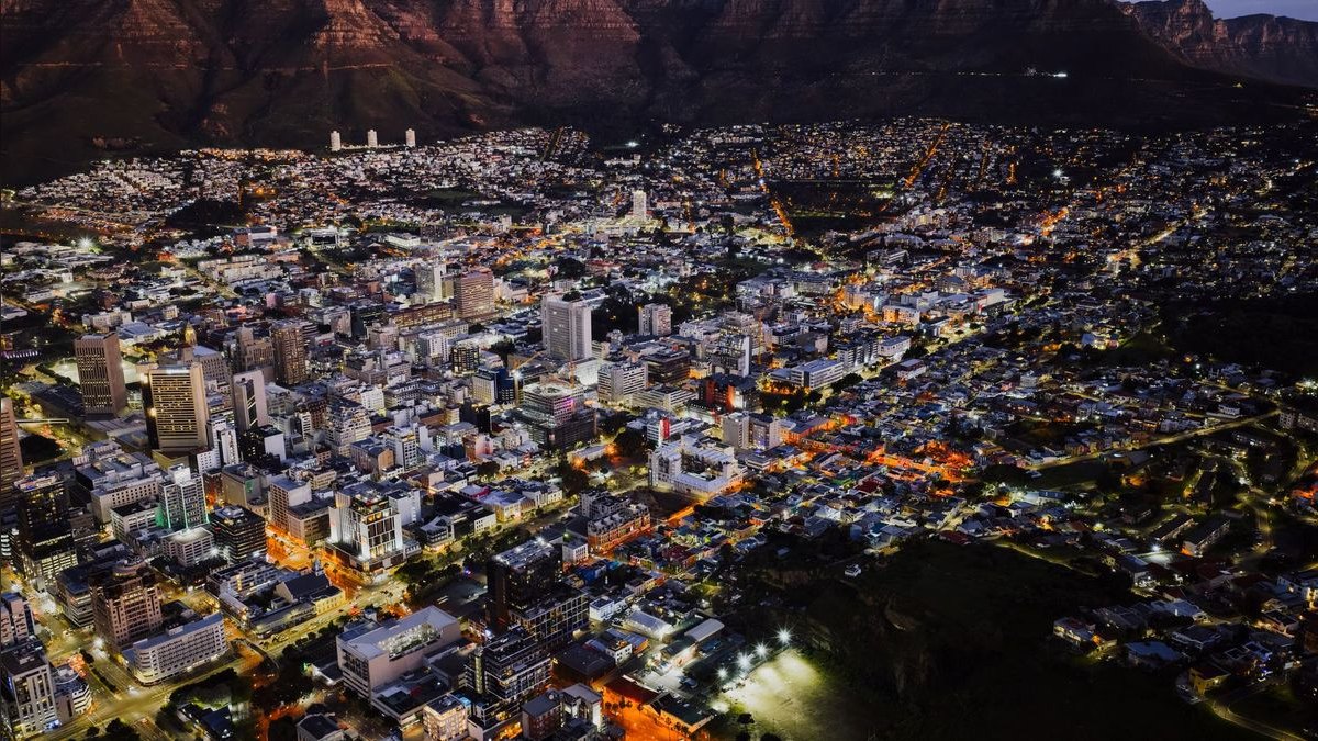 Should I open or buy a Sun Tan City franchise in 2027 — figure 4
