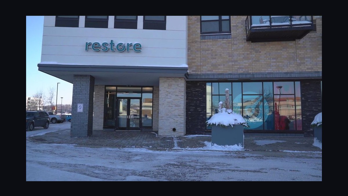 Should I open or buy a Restore Hyper Wellness franchise in 2027 — figure 1