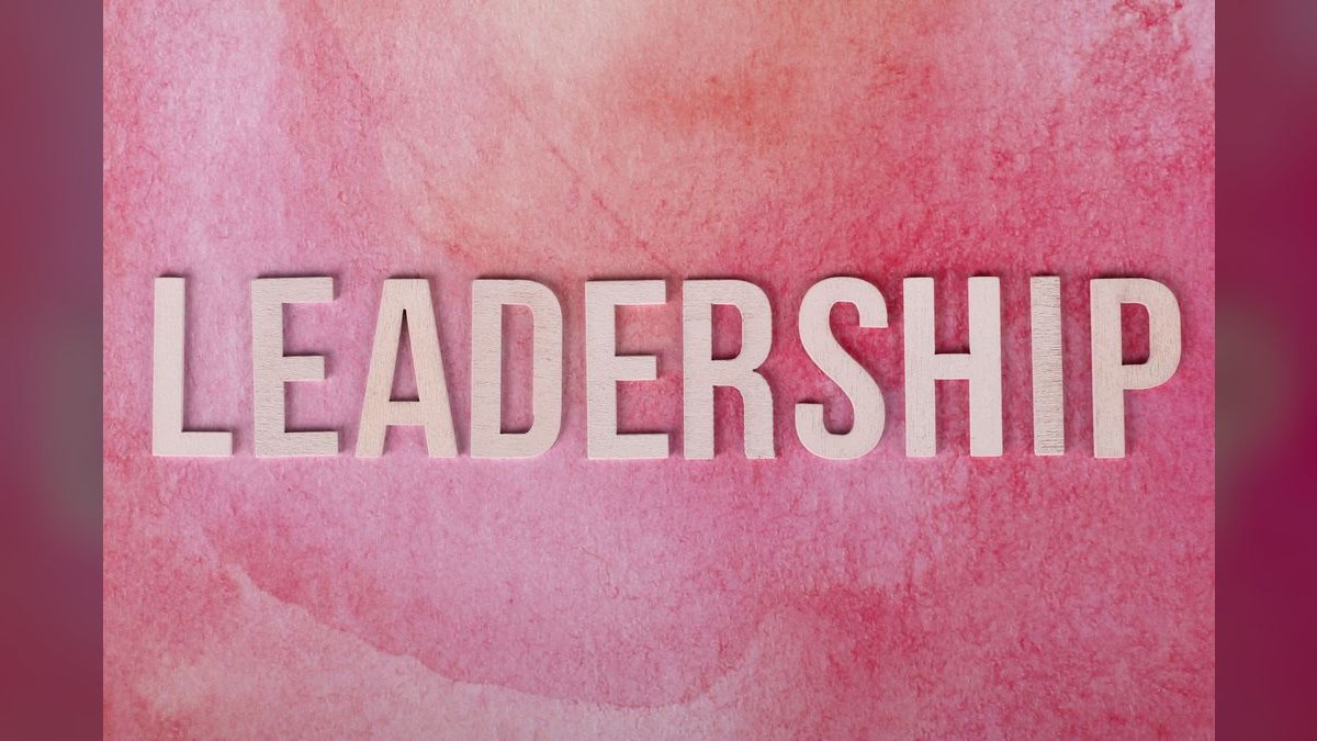 What sales-leadership job titles are growing fastest on LinkedIn — figure 2