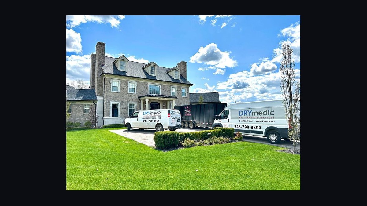 Should I open or buy a DRYmedic franchise in 2027 — figure 4