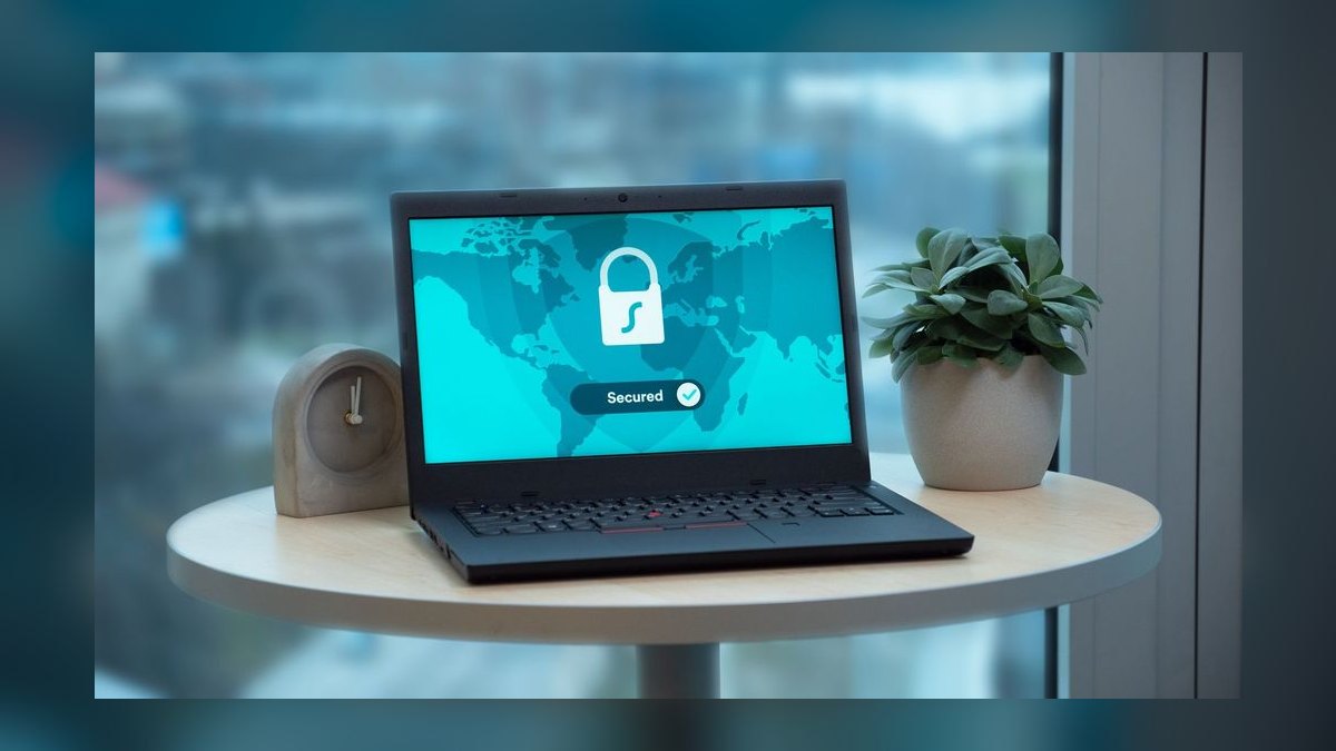 How does Salesforce defend its 7,000+ AppExchange partners — figure 8