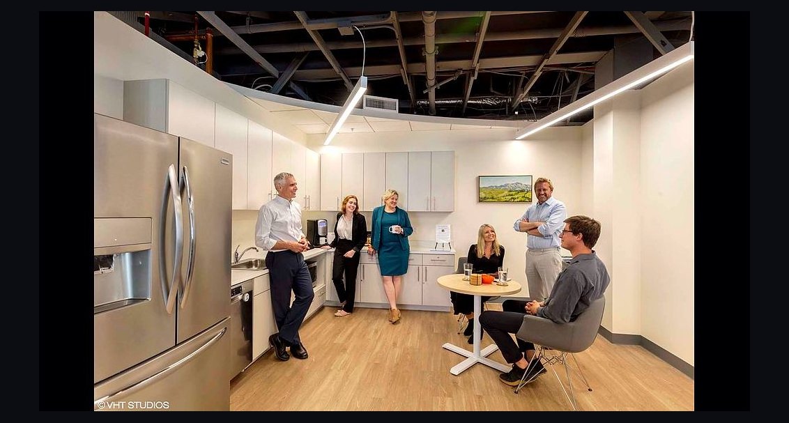 Should I open or buy an Office Evolution franchise in 2027?