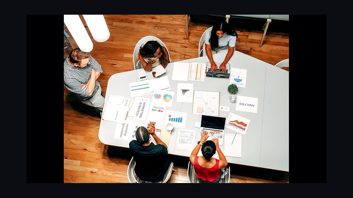 How Many Sales Reps Do I Need to Hire for My Marketing Agency in 2026?