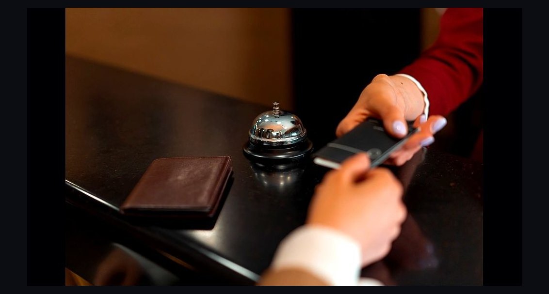 How Do I Get My Hotel Front Desk to Upsell Rooms and Amenities in 2026?