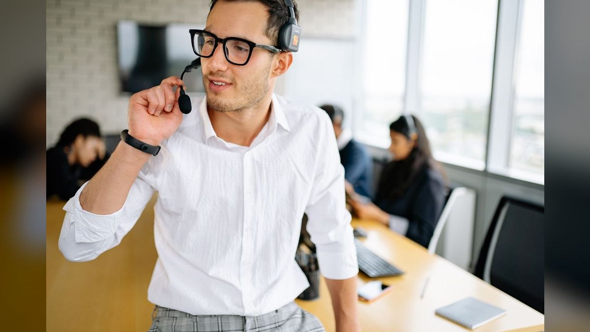 Which sales podcasts are getting the most engagement right now — figure 4