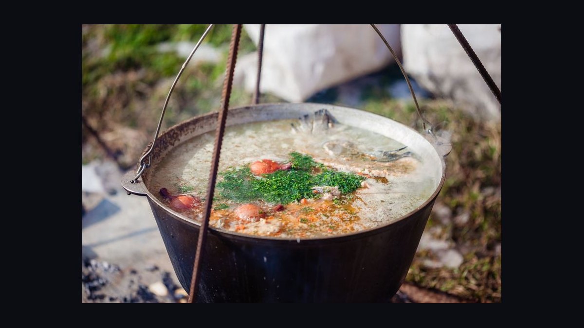 How Many Employees Should I Schedule Each Shift at My Hot Pot Restaurant — figure 1