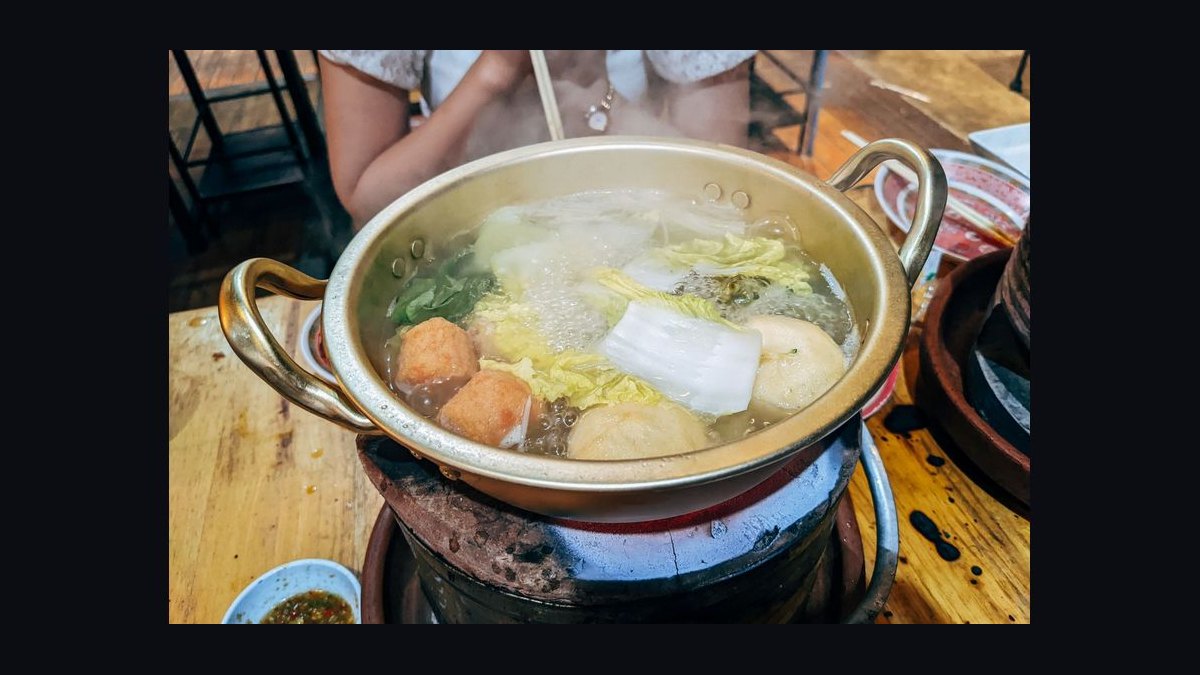 How Many Employees Should I Schedule Each Shift at My Hot Pot Restaurant in 2026?