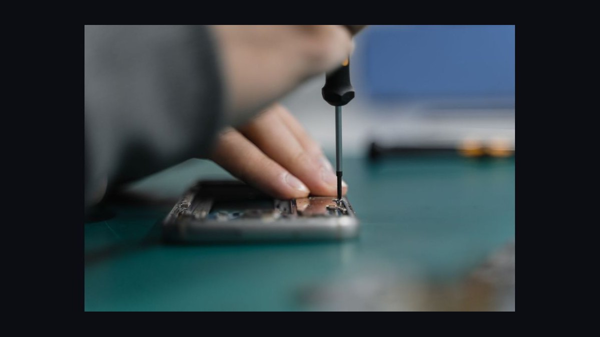 How Many Employees Should I Schedule Each Shift at My Phone Repair Shop — figure 8