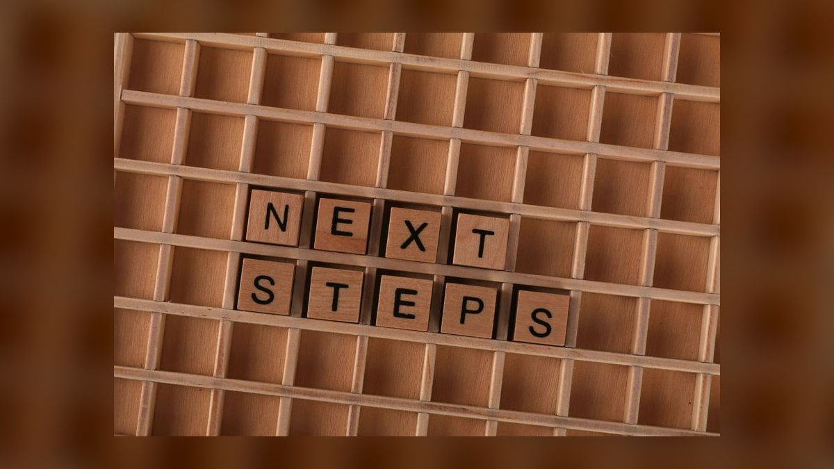 What is Snowflake playbook for the next 5B in revenue — figure 8