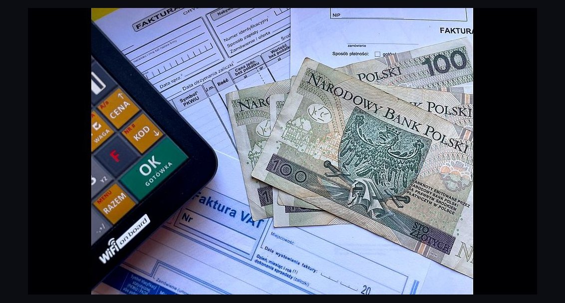 How Do I Calculate the Right Service Fee to Charge in 2026?