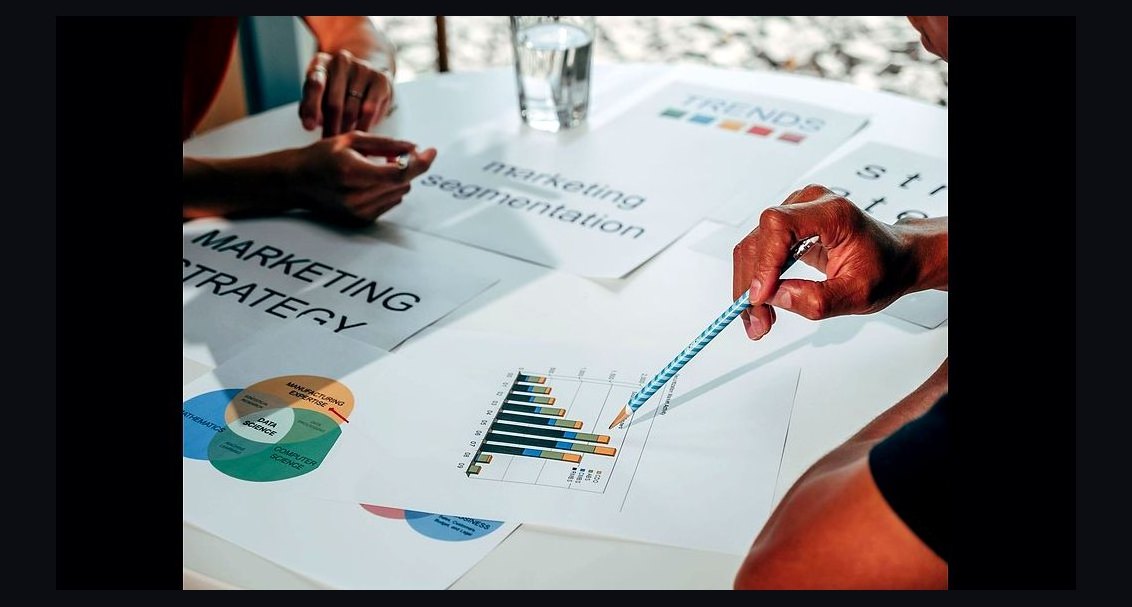 How Do I Measure Marketing-Sourced vs Sales-Sourced Pipeline Fairly in 2027?