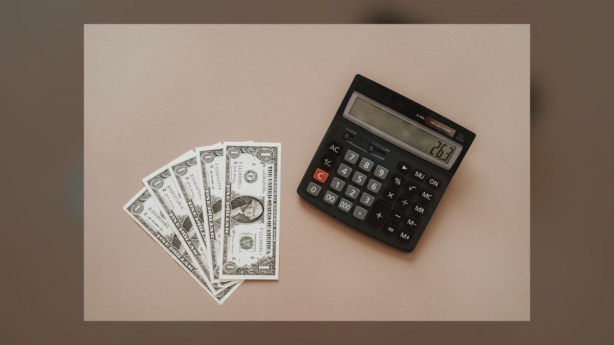 What is ServiceNow gross margin trajectory through 2028 — figure 9