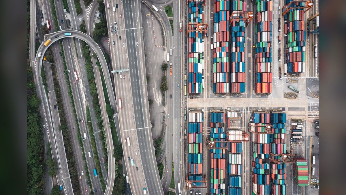 Which 2027 procurement mandates are extending sales cycles by 40% in regulated industries?
