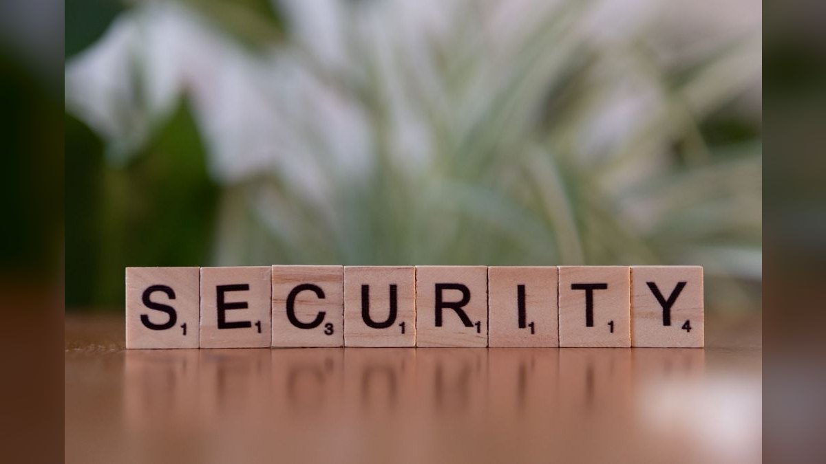 How does ServiceNow protect ARPU from churn in a recession — figure 1