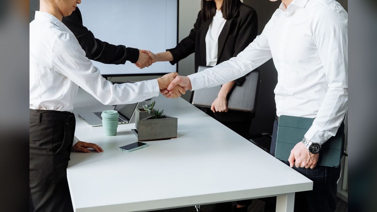 Should ServiceNow acquire UiPath to win agent automation — figure 1